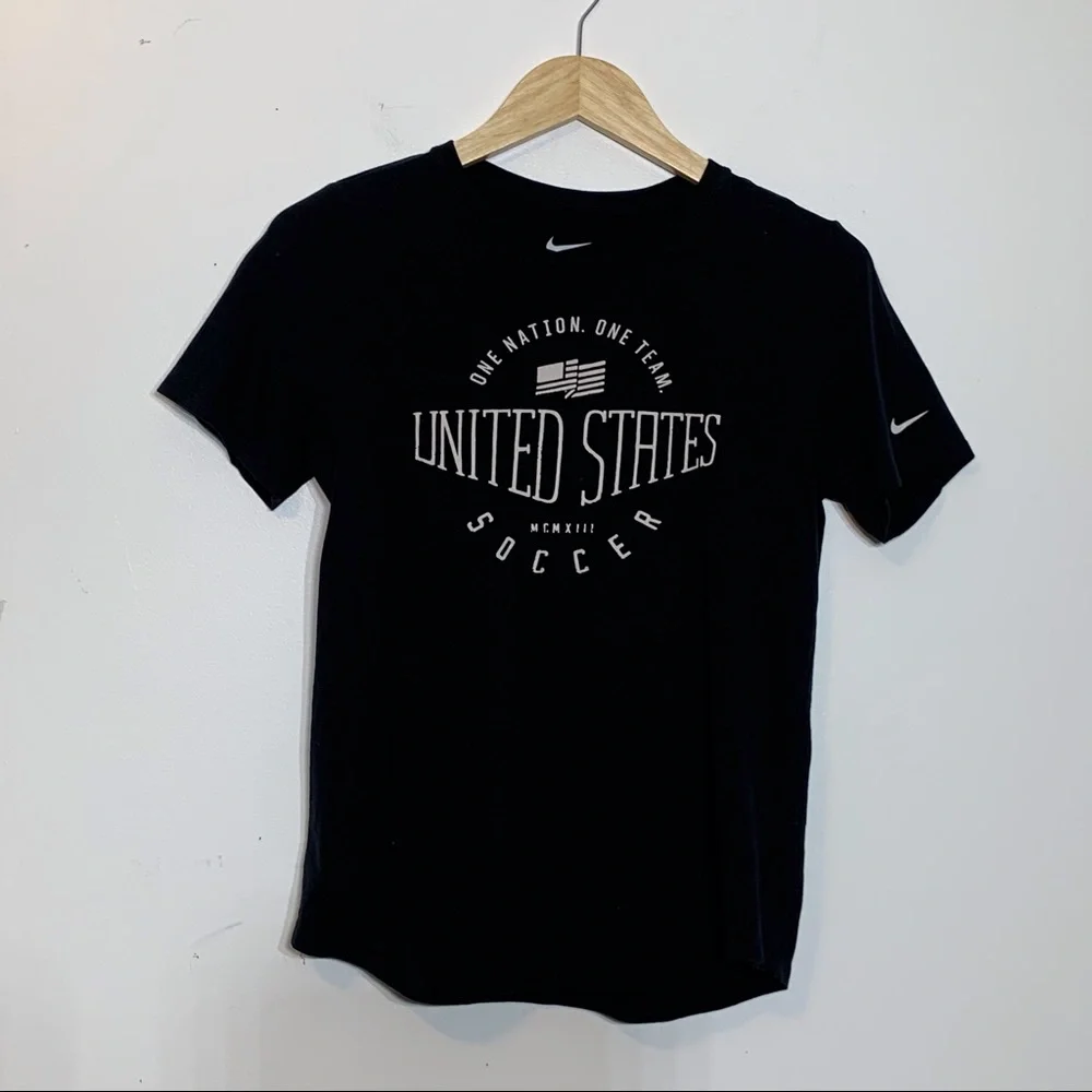 EUC‎ super soft black Nike US Soccer T-shirt